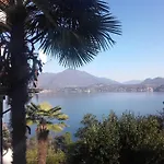 Blu *